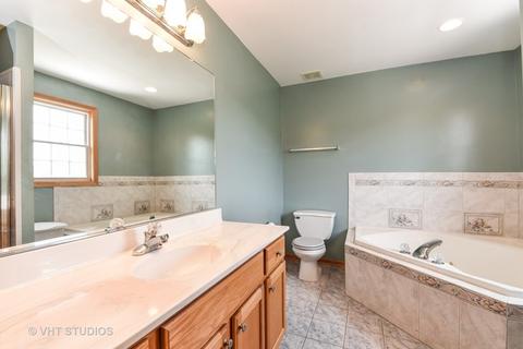 3205 Sandy Ridge Dr, Steger, IL 60475 photo 8