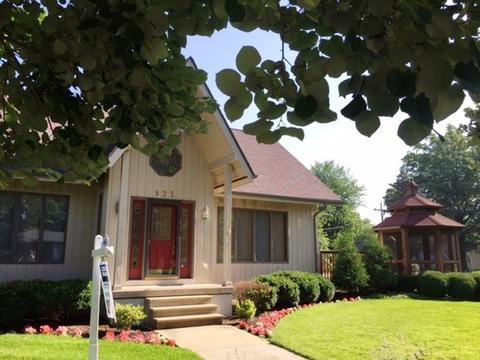 925 Hodges St, Beecher, IL 60401 photo 1