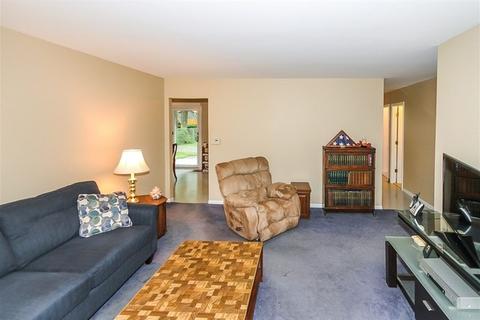 666 Westmere Rd, Des Plaines, IL 60016 photo 3