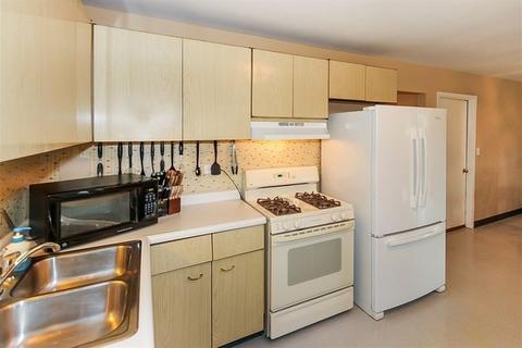666 Westmere Rd, Des Plaines, IL 60016 photo 9