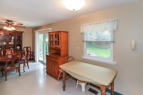 666 Westmere Rd, Des Plaines, IL 60016 photo 11