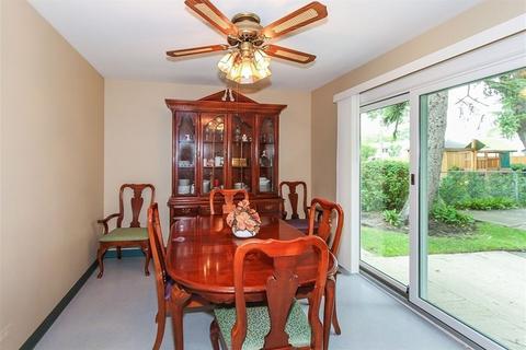 666 Westmere Rd, Des Plaines, IL 60016 photo 6