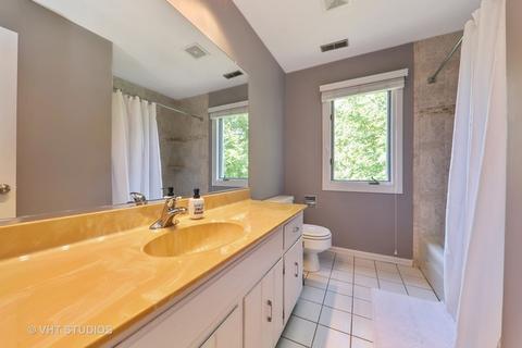 512 Sheffield Dr, Naperville, IL 60565 photo 13