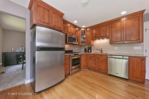 512 Sheffield Dr, Naperville, IL 60565 photo 3