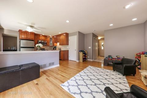 512 Sheffield Dr, Naperville, IL 60565 photo 6