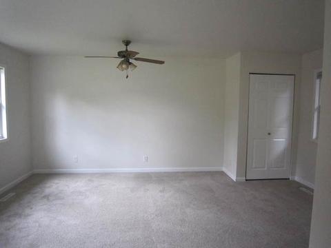 217 Park Rd, Lakemoor, IL 60050 photo 8