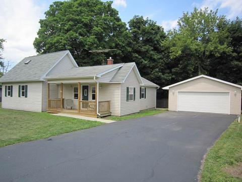 217 Park Rd, Lakemoor, IL 60050 photo 1