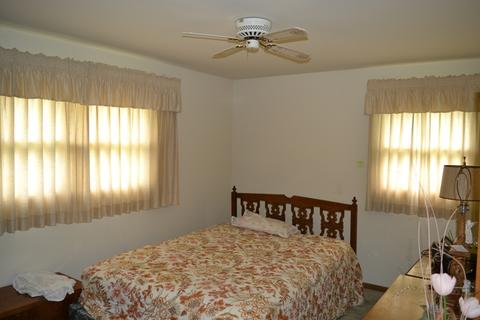 1305 Van St, Elgin, IL 60123 photo 9