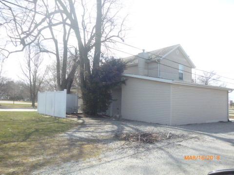 134 W Washington St, Philo, IL 61864 photo 2