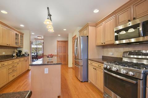 16435 Christopher Dr, Lemont, IL 60439 photo 9