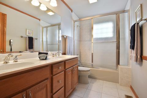 16435 Christopher Dr, Lemont, IL 60439 photo 17