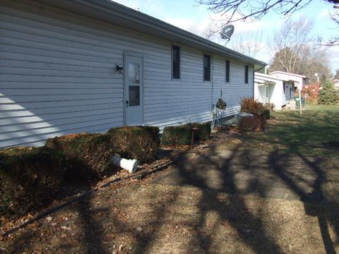 204 N 4th St, Danforth, IL 60930 photo 3
