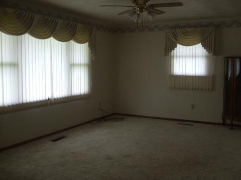 204 N 4th St, Danforth, IL 60930 photo 4