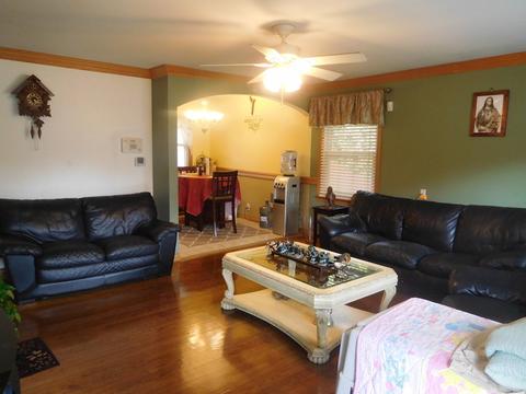341 Manor Pl, Aurora, IL 60506 photo 4