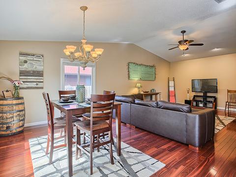 702 Compton Ave, Champaign, IL 61822 photo 8