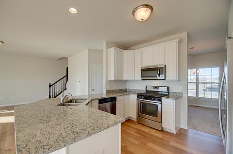 111 E Ashton Dr, Maple Park, IL 60151 photo 9
