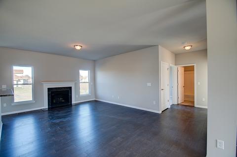 116 E Ashton Dr, Maple Park, IL 60151 photo 4