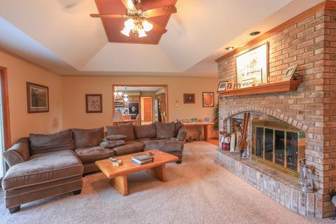 18807 River Rd, Marengo, IL 60152 photo 9