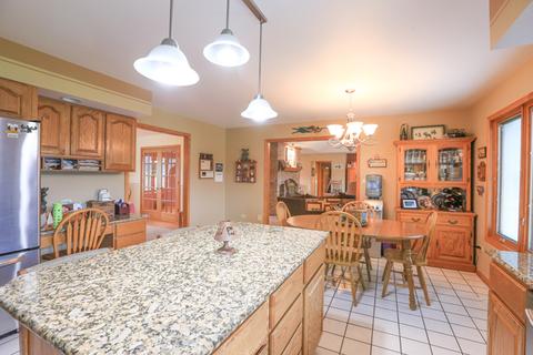 18807 River Rd, Marengo, IL 60152 photo 8