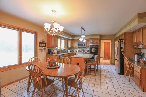 18807 River Rd, Marengo, IL 60152 photo 14