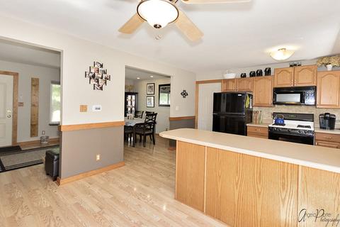 4831 Pyndale Dr, Mchenry, IL 60050 photo 8