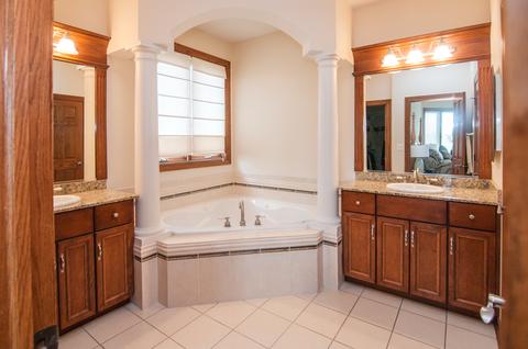 8992 Wilcox Ct, Millbrook, IL 60536 photo 12