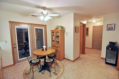 3221 Meadow Trl E, Dekalb, IL 60115 photo 12