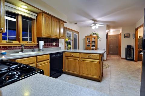 3221 Meadow Trl E, Dekalb, IL 60115 photo 11
