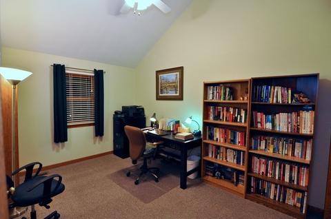3221 Meadow Trl E, Dekalb, IL 60115 photo 20