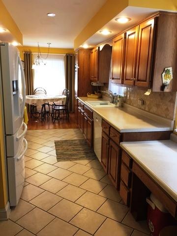 8101 Mcvicker Ave, Burbank, IL 60459 photo 5