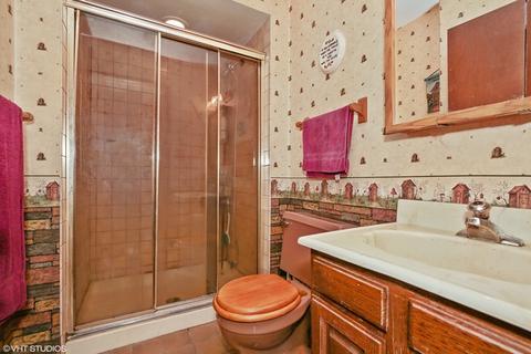 5220 Hunter Dr, Mchenry, IL 60050 photo 8