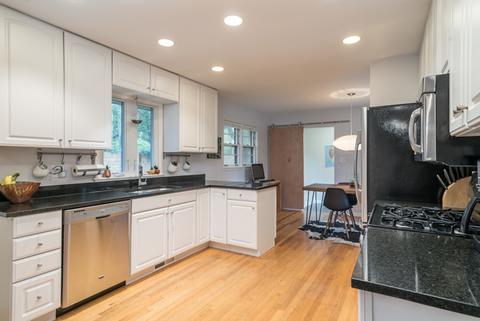 516 S Sleight St, Naperville, IL 60540 photo 8