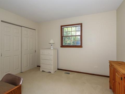 2306 Bluebird Ln, Rolling Meadows, IL 60008 photo 15