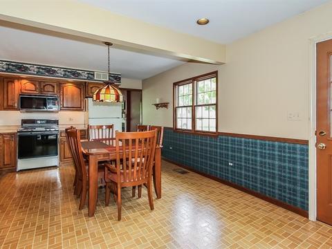 2306 Bluebird Ln, Rolling Meadows, IL 60008 photo 9