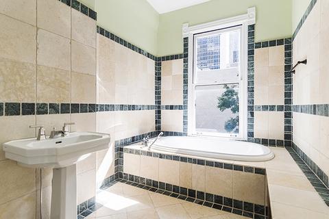 71 E Bellevue Pl, Chicago, IL 60611 photo 22