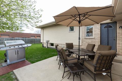 9312 Thomas Ave, Bridgeview, IL 60455 photo 9
