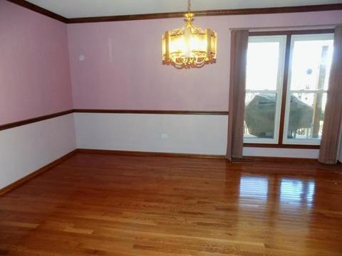766 Longtree Dr, Wheeling, IL 60090 photo 10