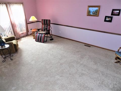 766 Longtree Dr, Wheeling, IL 60090 photo 8