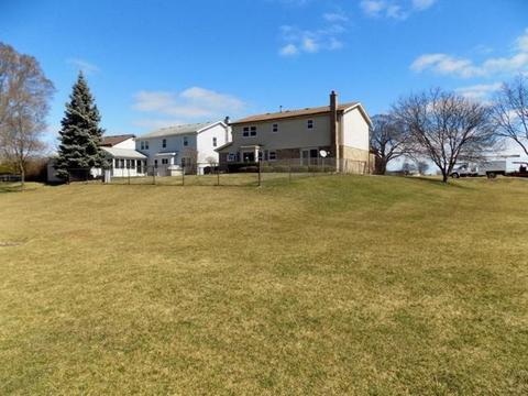 766 Longtree Dr, Wheeling, IL 60090 photo 22