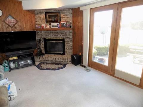 766 Longtree Dr, Wheeling, IL 60090 photo 3