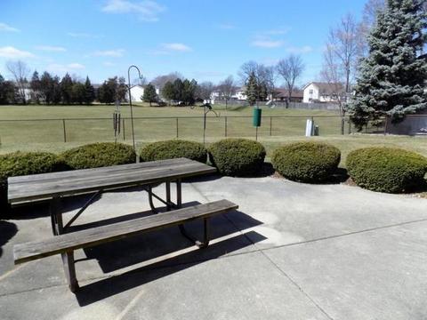 766 Longtree Dr, Wheeling, IL 60090 photo 20