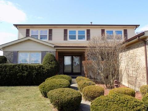 766 Longtree Dr, Wheeling, IL 60090 photo 2