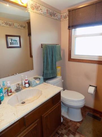 766 Longtree Dr, Wheeling, IL 60090 photo 17