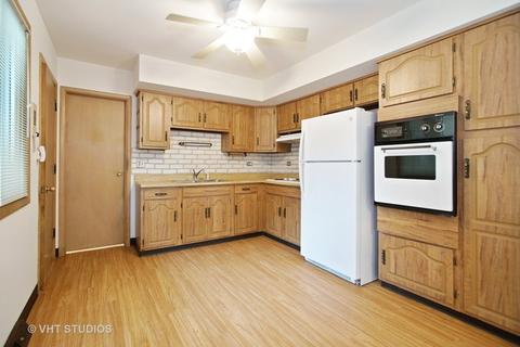 710 Cavan Ln, Des Plaines, IL 60016 photo 3