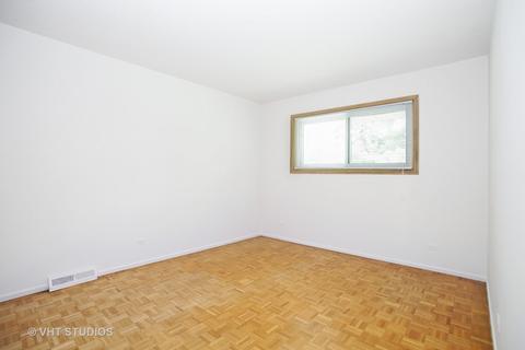 710 Cavan Ln, Des Plaines, IL 60016 photo 6