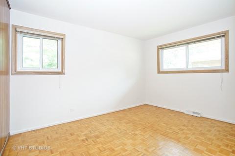710 Cavan Ln, Des Plaines, IL 60016 photo 7