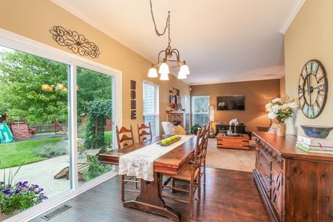 7880 Geneva Dr, Gurnee, IL 60031 photo 13
