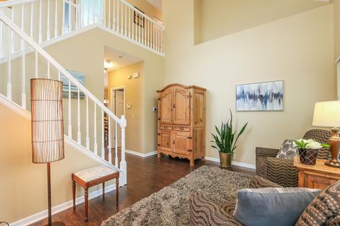 7880 Geneva Dr, Gurnee, IL 60031 photo 4