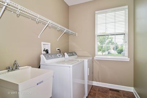 5904 Mackinac Ln, Hoffman Estates, IL 60192 photo 21