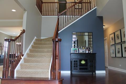 3028 Cranston Ave, Elgin, IL 60124 photo 2